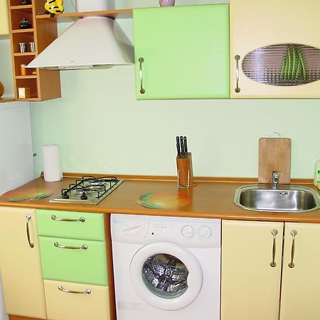 Shievchienko 10 Apartment เคียฟ ภายนอก รูปภาพ
